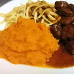 This butternut squash recipe is a classic! It's one that the kids love! Baked in the oven and then scooped and mashed, plain or sweetened, buttered or not, wunderbar!