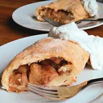 Easy apple Strudel? Really? YES! Here's an easy recipe that really, really is easy. Slightly cake-like, its flavor really shines through. It's a make-your-hubby-happy kind of cake.