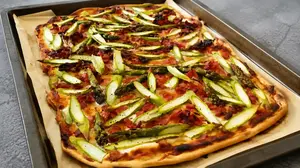 Tarte flambée (flammkuchen)