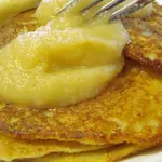 Oma's easy German potato pancake recipe is just that. Super quick and easy Kartoffelpuffer. Blend that traditional and authentic taste with a method that only takes minutes. 