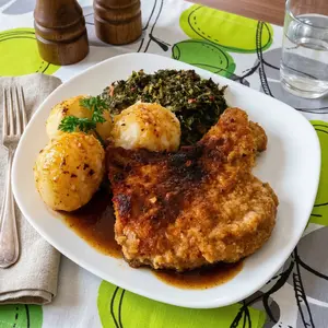 Thüringer Klöße (Thuringian potato dumplings) are THE Sunday staple made with grated raw potatoes, a pinch of tradition, and a whole lot of Oma’s love.
