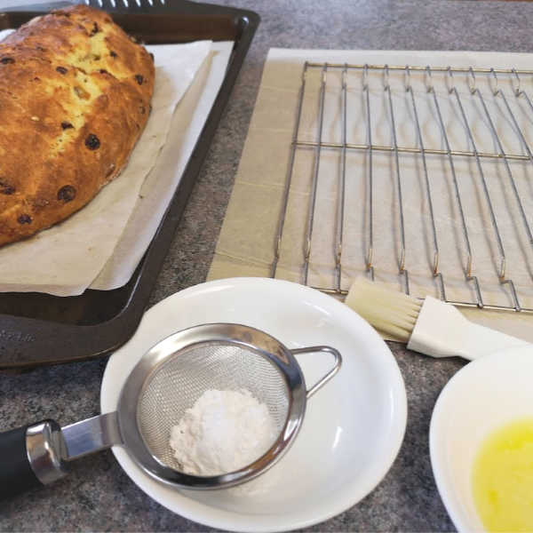 Once baked, be sure to let it cool for a few minutes. Be careful, it's hot! Once baked, be sure to let it cool for a few minutes. Be careful, it's hot!
