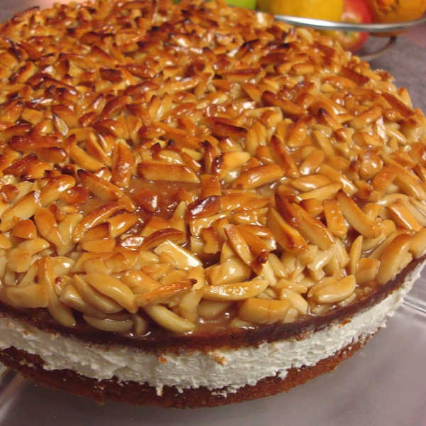 Oma&amp;#39;s Bienenstich Recipe ~ Bee Sting Cake