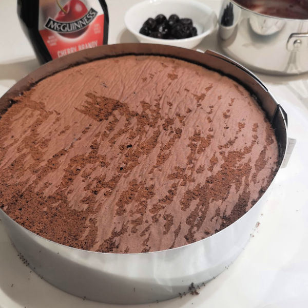 Assemble all layers and fillings and place in fridge. Assemble all layers and fillings and place in fridge.