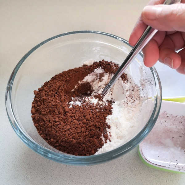 mix the dry ingredients together mix the dry ingredients together