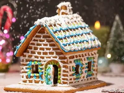 German Gingerbread House Idea #21