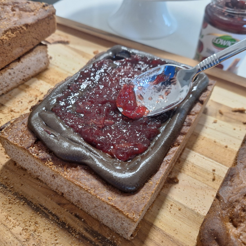 royal icing and jam make one layer