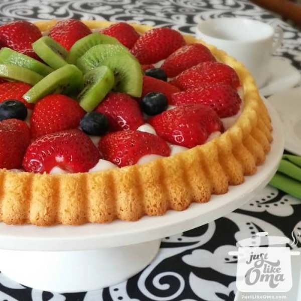 Traditional German Fruit Flan (Obsttorte) filled in many ways.