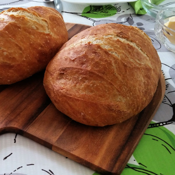 World's Easiest Yeast Bread recipe - Artisan, NO KNEAD crusty bread