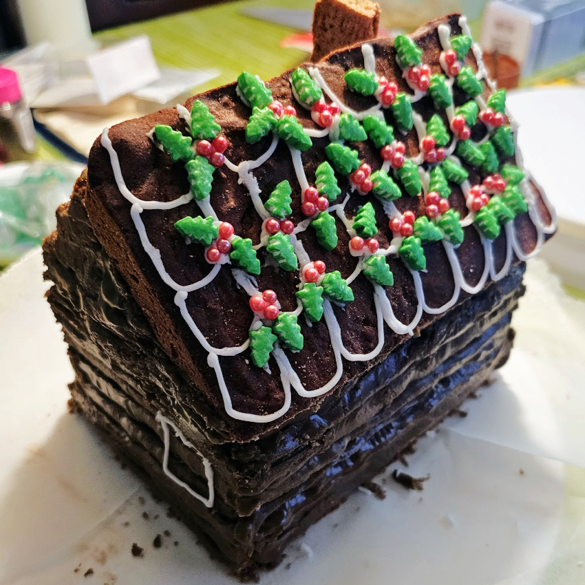 decorating the German gingerbread house