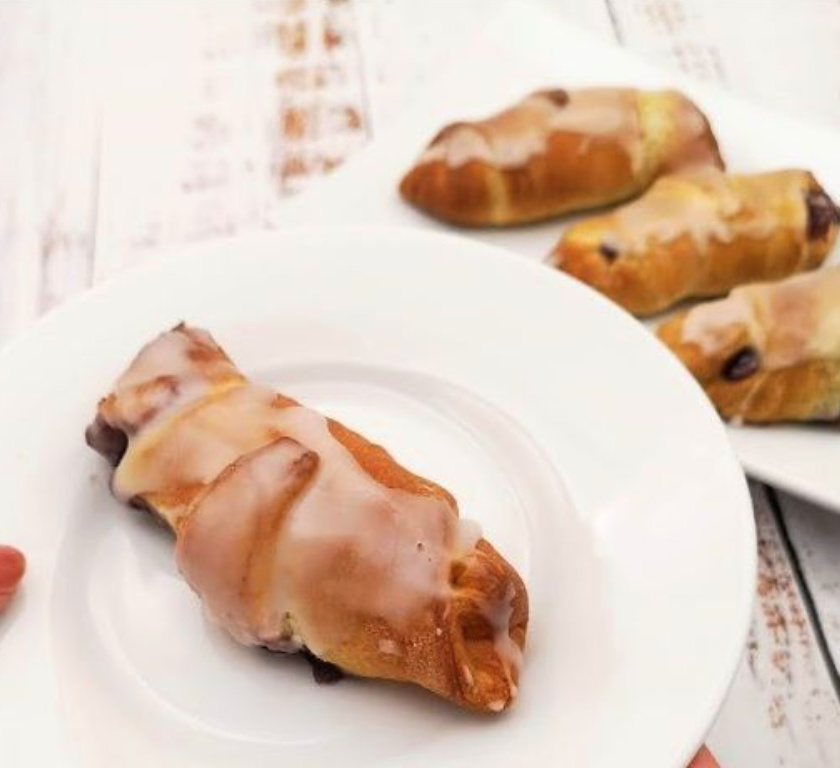 These delicious crescent rolls made just like Lydia in the air fryer are stuffed, rolled, and baked to perfection! These delicious crescent rolls made just like Lydia in the air fryer are stuffed, rolled, and baked to perfection!