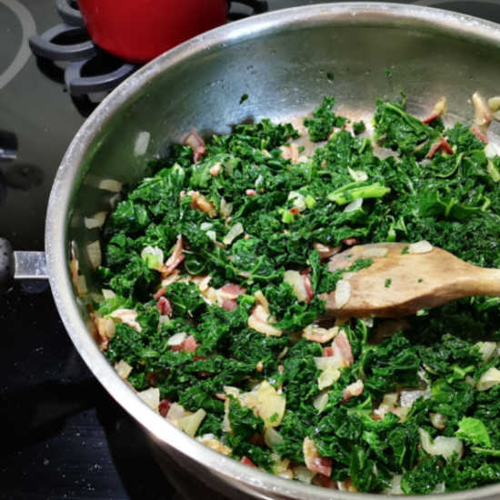 Add the kale to the bacon and onions to make Oma's Kale and Potato Recipe ~ Grünkohl mit Kartoffeln, made the easy way, all in one pot. Similar to Grünkohl mit Pinkel! Add the kale to the bacon and onions to make Oma's Kale and Potato Recipe ~ Grünkohl mit Kartoffeln, made the easy way, all in one pot. Similar to Grünkohl mit Pinkel!