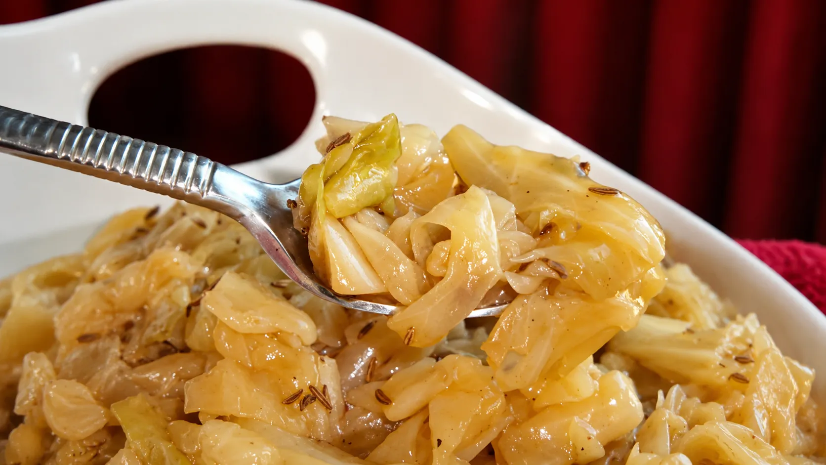 German Braised Cabbage Recipe – Omas Bavarian Weisskraut Rezept