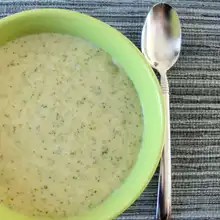 Broccoli Cheese Soup (Brokkoli-Käse-Suppe)