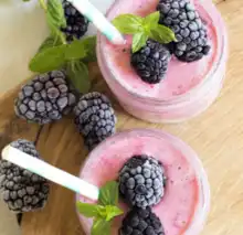 Buttermilk With Blackberries (Brommbeeren Buttermilch)