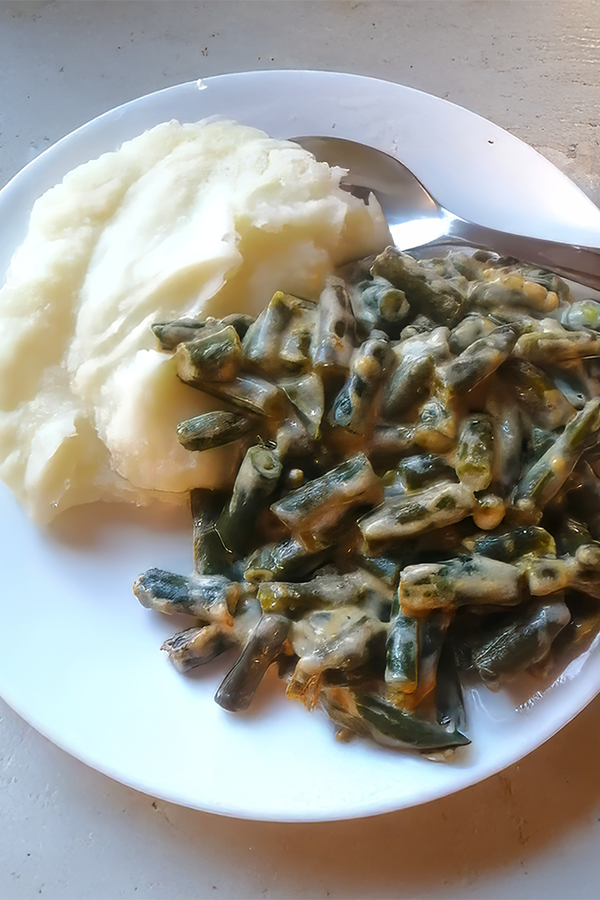 Creamy Cheesy Green Bean Casserole