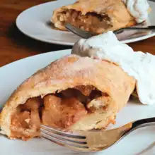Austrian Strudel Recipe, easy (einfacher Apfelstrudel)