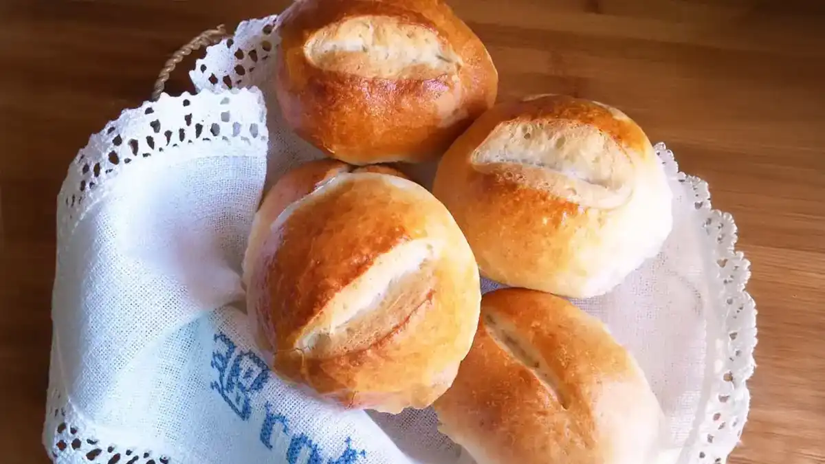 German Bread Rolls aka Brötchen are the BEST thing next to sliced bread!