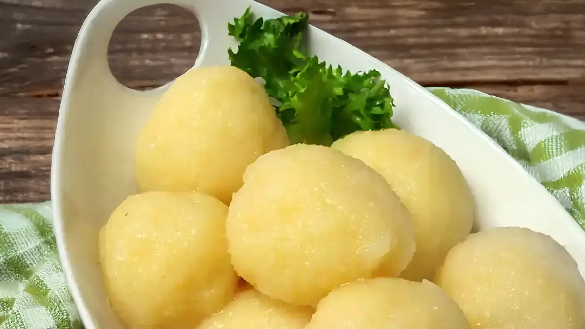 YUMMY! German potato dumplings aka Kartoffelklöße or Kartoffelknödel