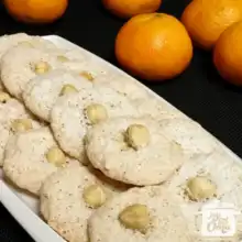 Hazelnut Macaroons (Haselnussmakronen)