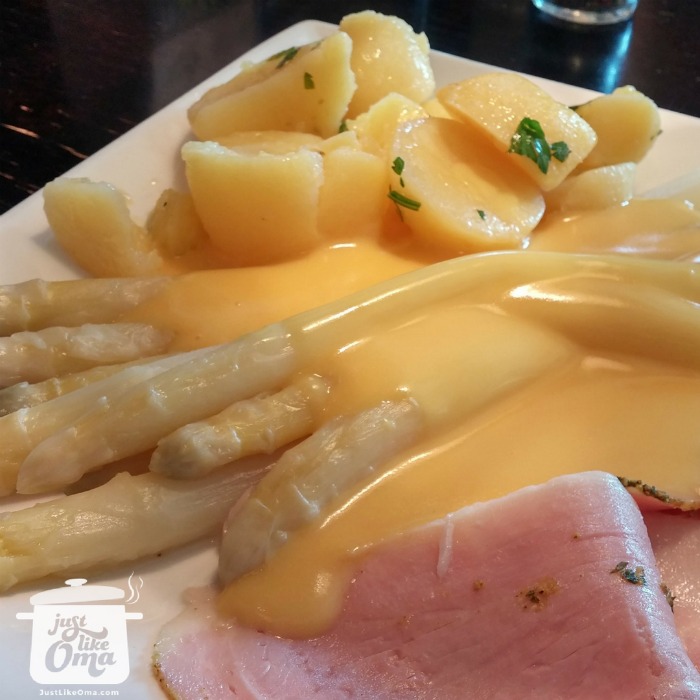 Asparagus with Hollandaise Sauce