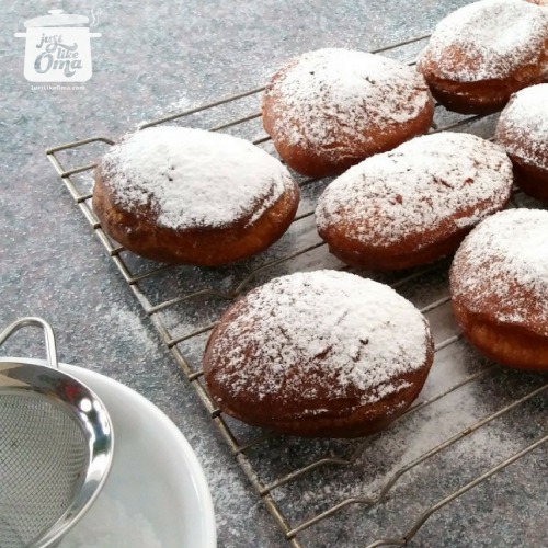 Oma's Jelly Donut Recipe: Berliner Pfannkuchen or Krapfen Rezept.