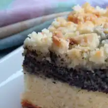 Poppy Seed Streusel Cake (Mohn-Streuselkuchen)
