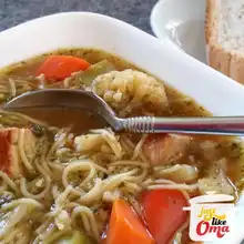 Pork Noodle Soup (Nudelsuppe mit Schweinefleisch)