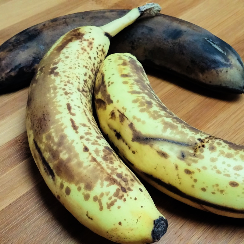 Perfectly ripe bananas for easy banana bread recipe Perfectly ripe bananas for easy banana bread recipe