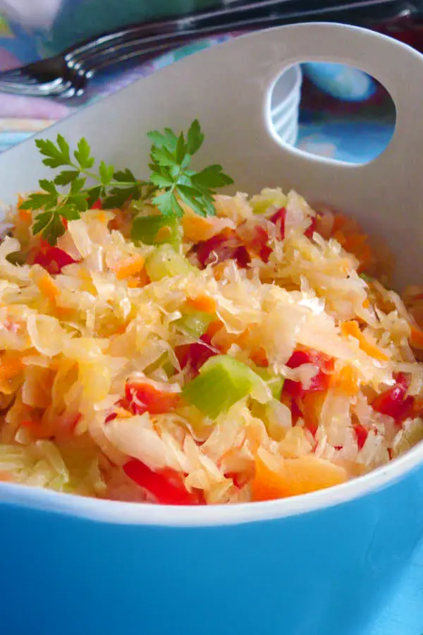 Bright and Refreshing Sauerkraut Salad Recipe