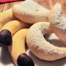 Hazelnut Shortbread (Vanillekipferln)