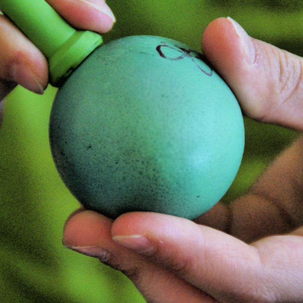 ❤️ Have the kids use a stamping kit to decorate their naturally dyed Easter Eggs ❤️ Have the kids use a stamping kit to decorate their naturally dyed Easter Eggs