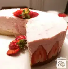 Strawberry Cream Torte (Erdbeercremetorte)