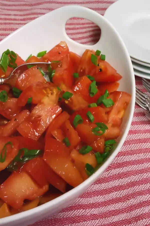 Summer tomato salad
