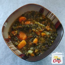 Vegan Kale and Sweet Potato Soup, (Grünkohl und Süßkartoffel Suppe)