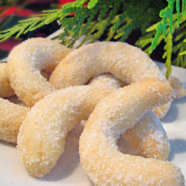 Vanillekipferl - Almond Cookie Recipe baked Just like Oma