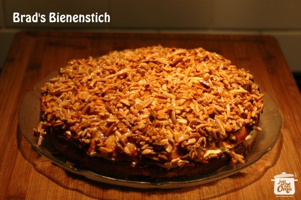 ❤️ Here's a traditional Bienenstich made with a yeast dough and filled with an unusual Caramel Custard Cream Chris' Bienenstich ... German Bee Sting Cake ... so Wunderbar!