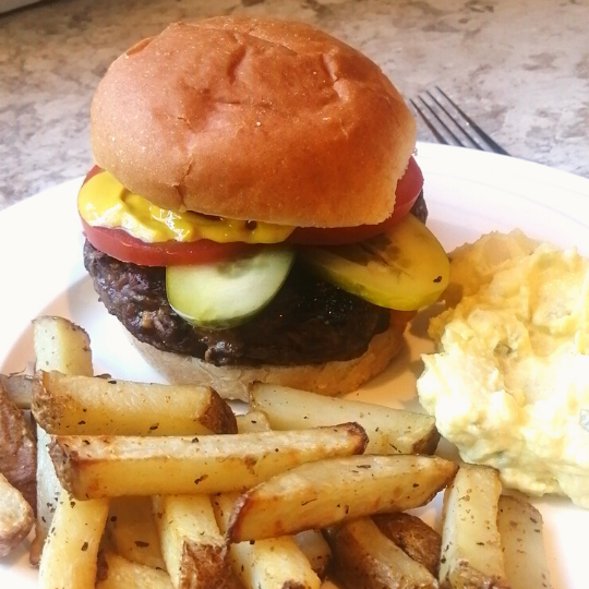 Burger night is a hit. But what do you serve alongside??? Here are some great traditional ideas for what to serve with burgers.