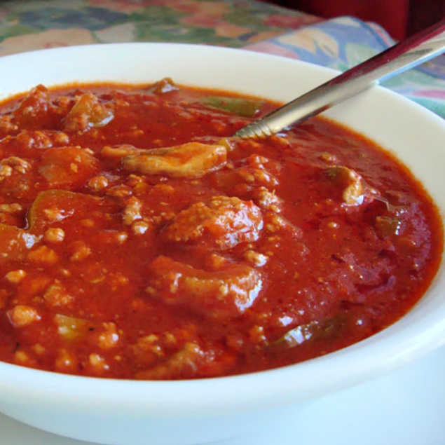 This easy slow-cooker chili recipe is so simple and oh so delicious! Perfectly rich and the best dish for a cool winter evening