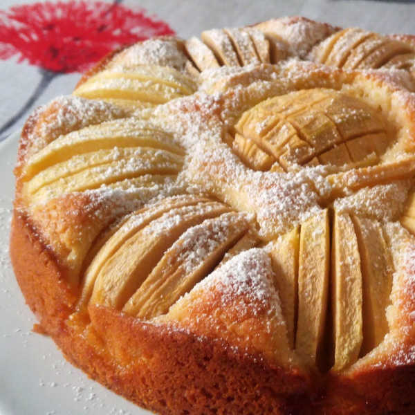 Traditional German Apple Cake that's so quick and easy to make.