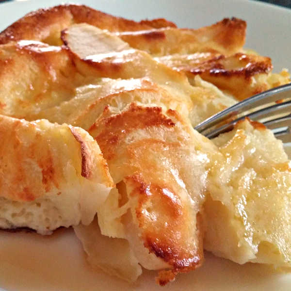 German Apple Pancake, made in oven & puffs up beautifully!