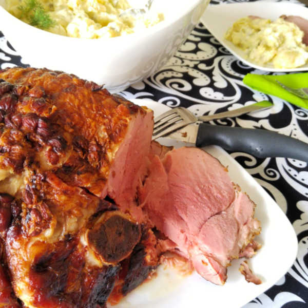 Here`s how to cook ham in a slow cooker