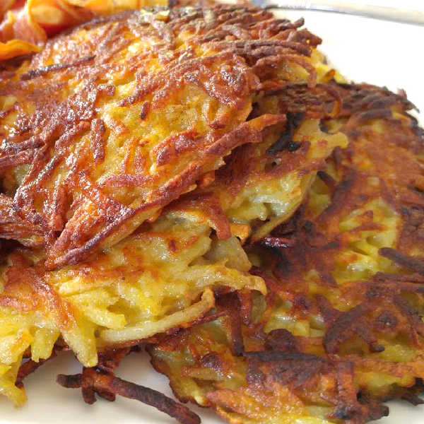 Easy German Potato Pancakes Recipe ~ Oma’s Kartoffelpuffer