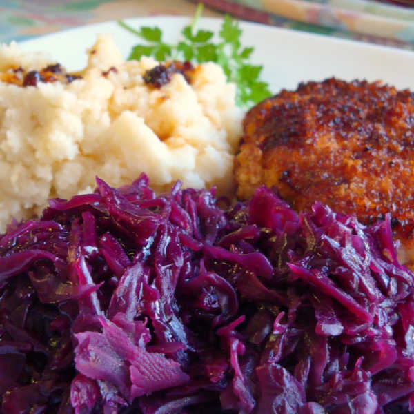 Quick Red Cabbage Recipe made Just like Oma