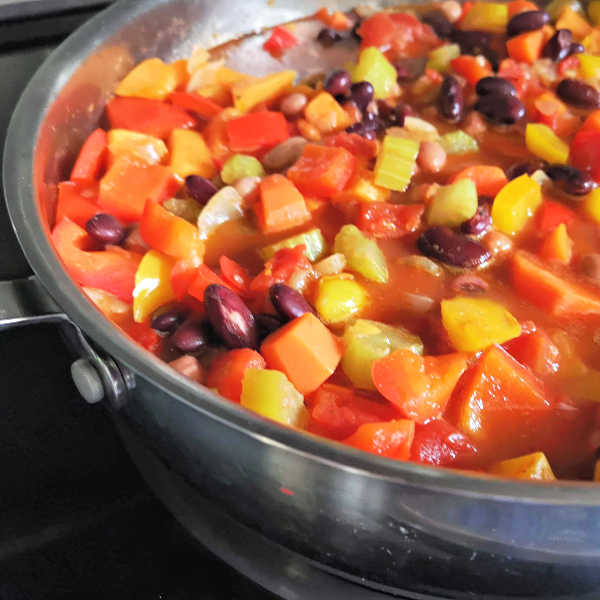 Delicious! Chili! Vegan! Yummy! Even your nonvegan friends will like this.